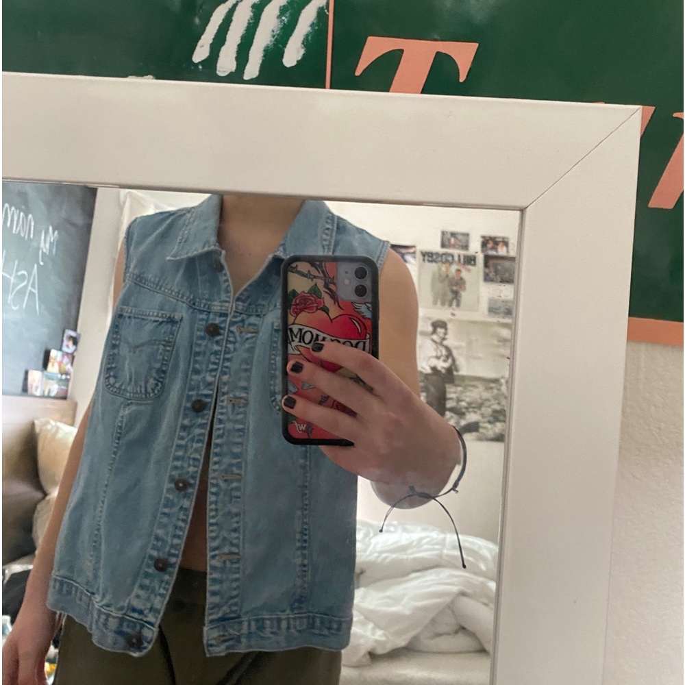 Levi’s. Vest
